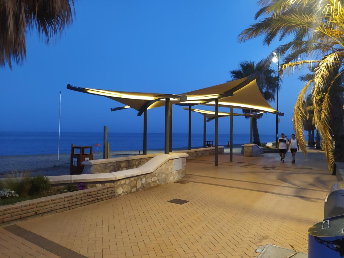 Apartamento Carvajal Beach フエンヒロラ エクステリア 写真